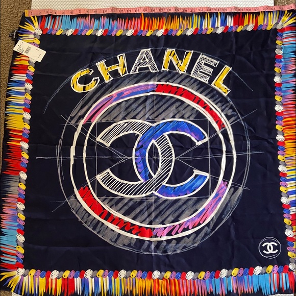 Chanel silk scarf - Picture 1 of 3
